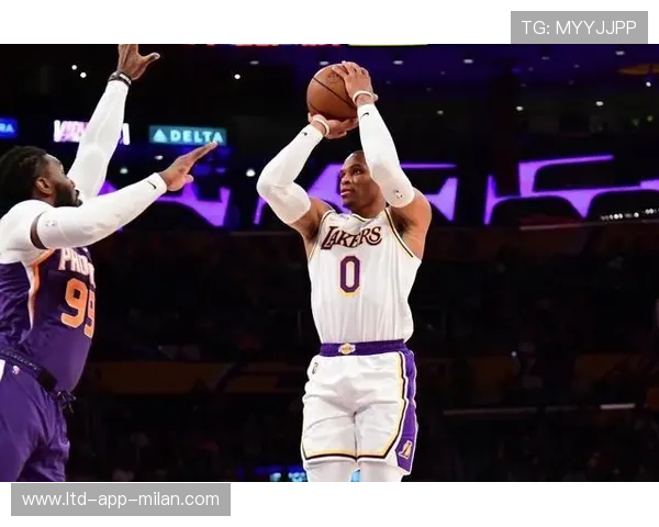 湖人大胜内线揭秘：关键战术背后的秘密力量